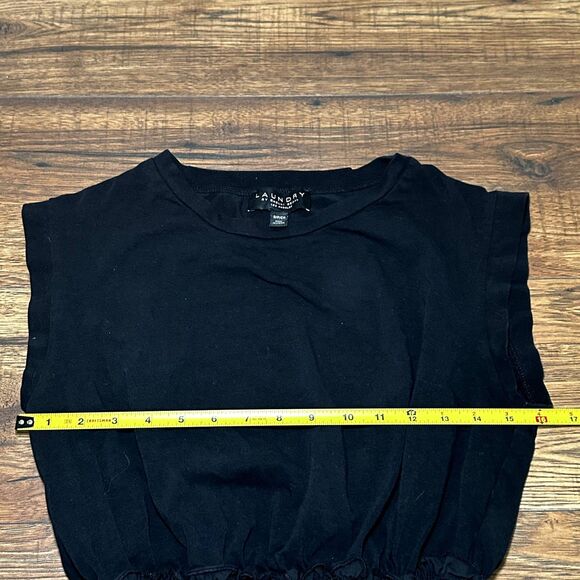 Laundry by Shelli Segal Black cropped top Smocked hem cap sleeve Small EUC - Picture 4 of 6